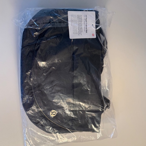 NWT Lululemon All Night Festival Bag Micro in Black and GOLD (Not Silver) 5L - Picture 5 of 6